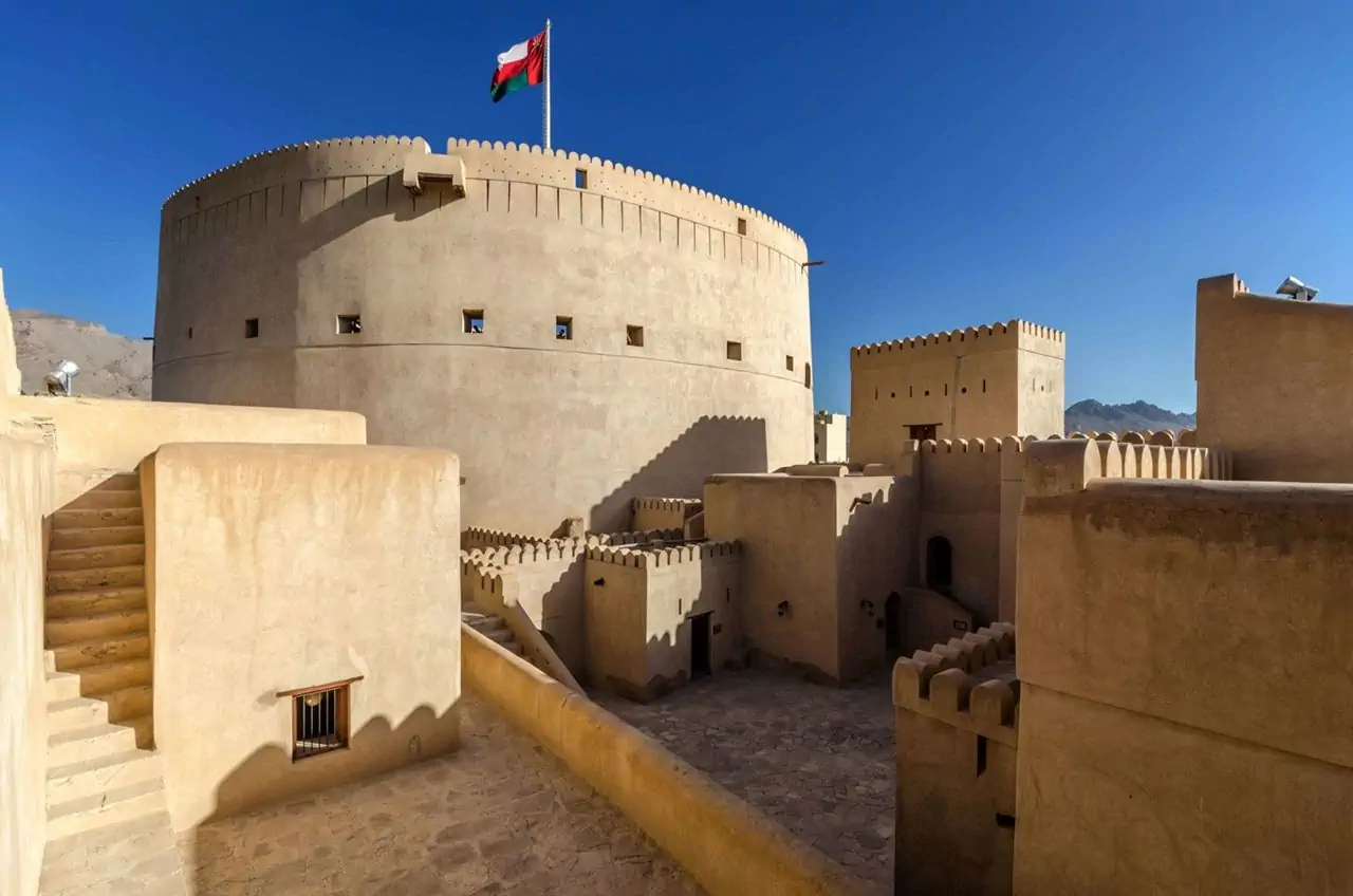 Book magics of Oman tour