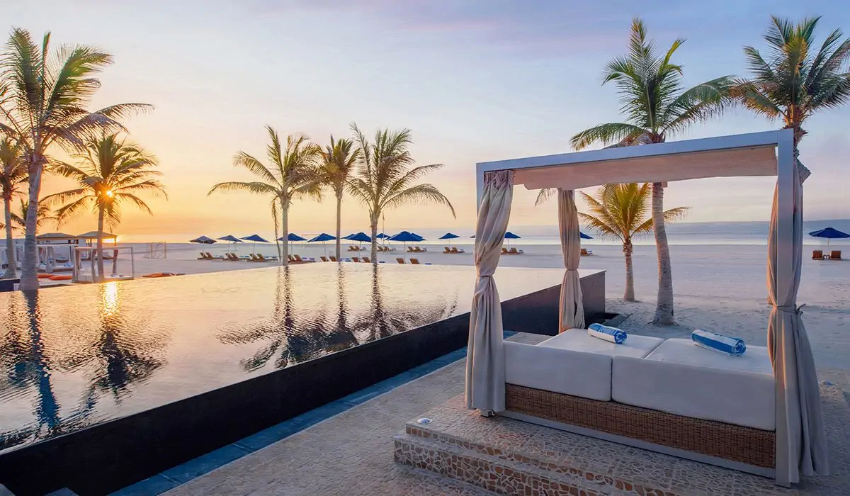 Book tour Oman luxury & beaches