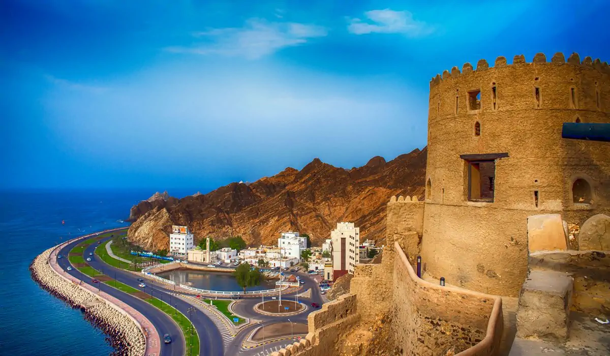 Book desert and beach tour in Oman