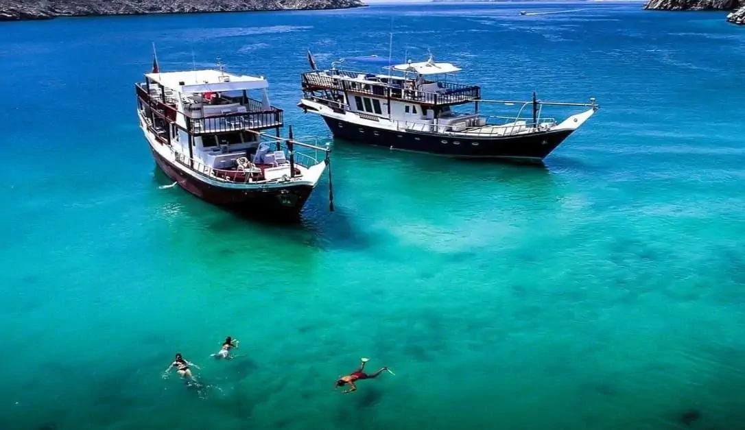 Reserve o passeio de cruzeiro em Omã Navio Dhow