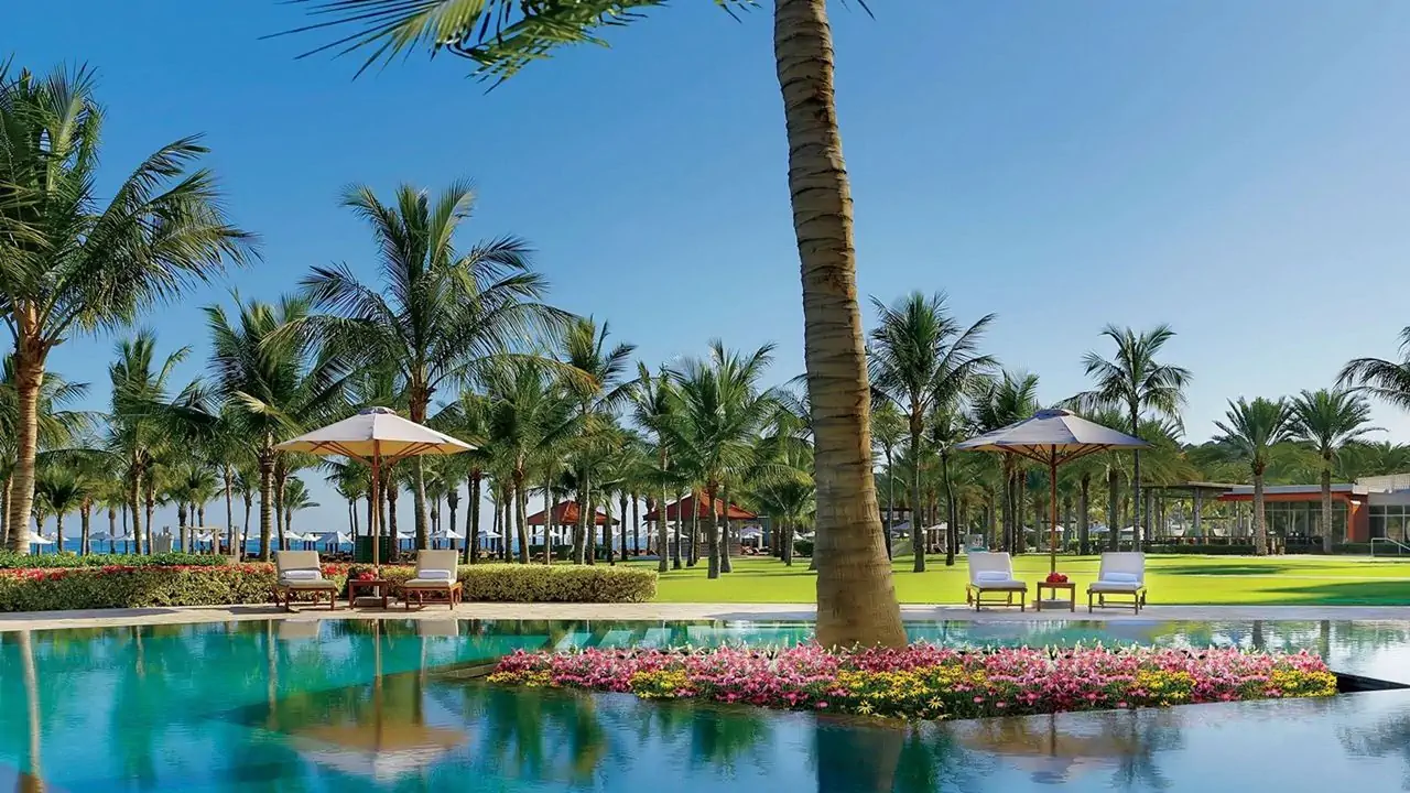 Reserve um tour de luxo e praias em Omã