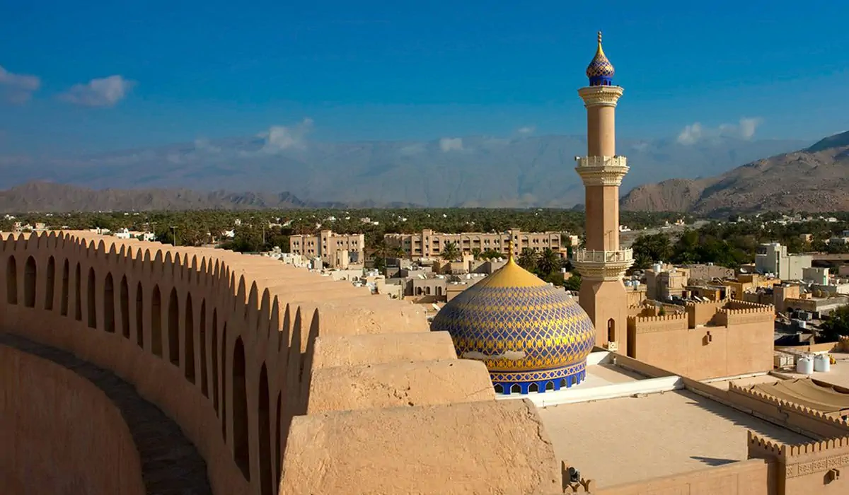 Book  tour Oman's souqs, mountains & old villages
