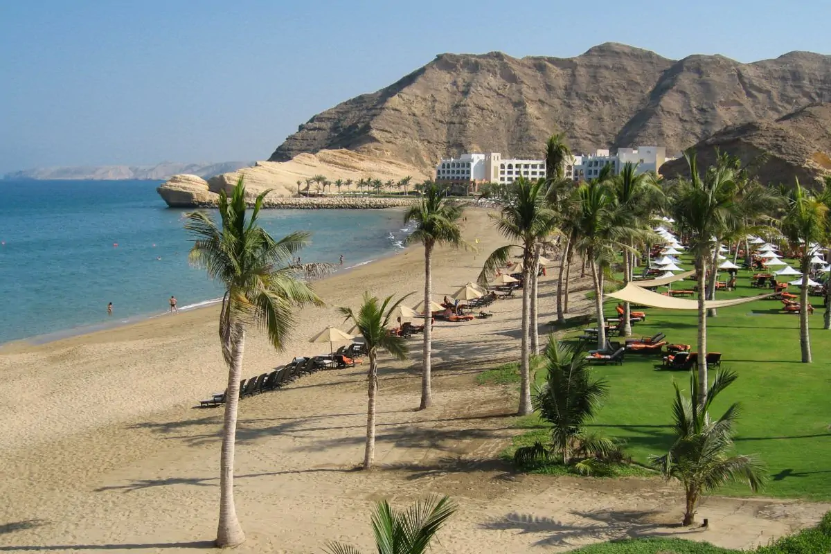 Book desert and beach tour in Oman